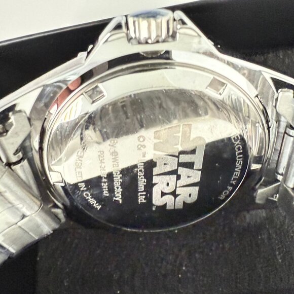 NWT - Star Wars Adult Honors Diver Bezel Analog Quartz Bracelet Watch - Picture 6 of 14